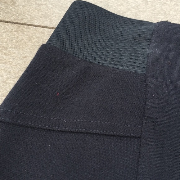 Michael Kors black pencil skirt! Size 10 - Picture 4 of 5